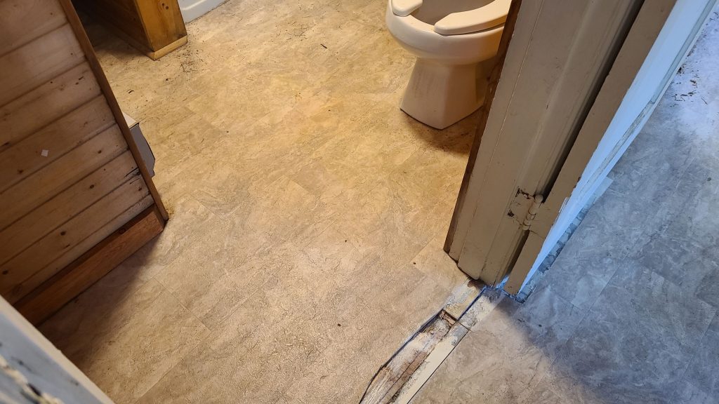 bloody-hall-bathroom-after-pic